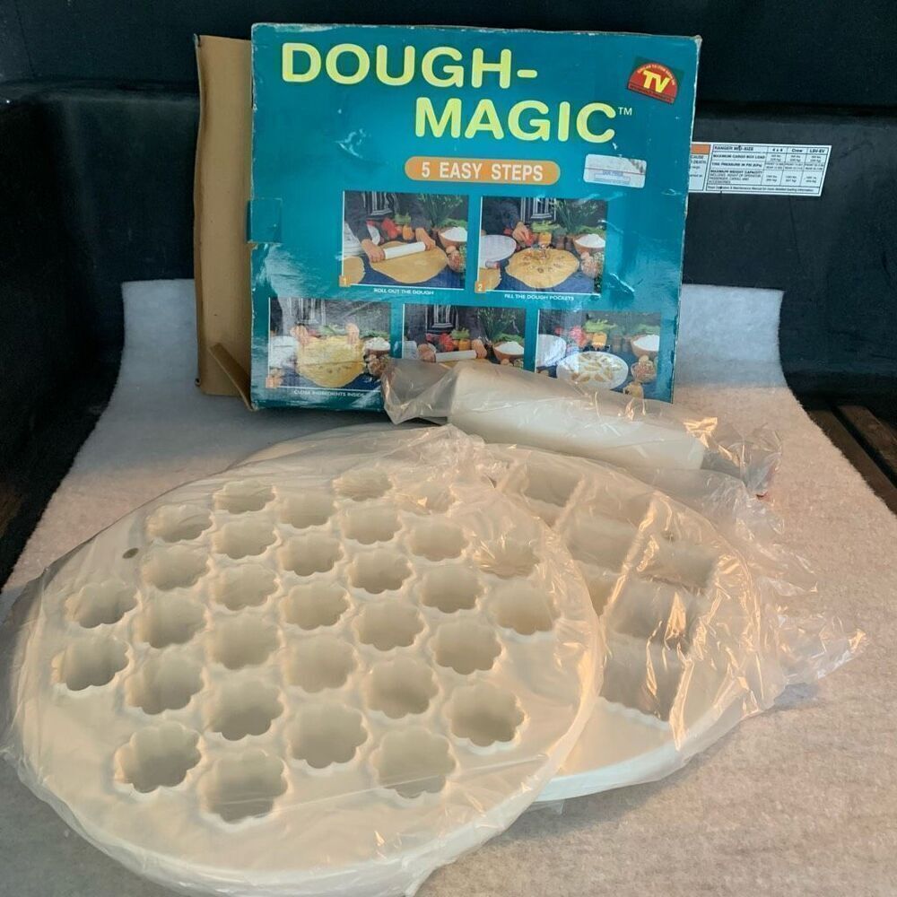 Dough-Magic Corning Baking Sheet Set-New Open Box